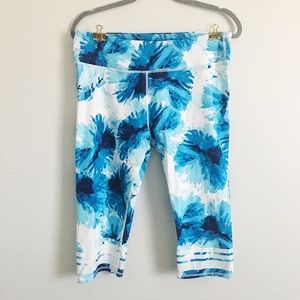 Fabletics Blue Floral Activewear Capri Size XL